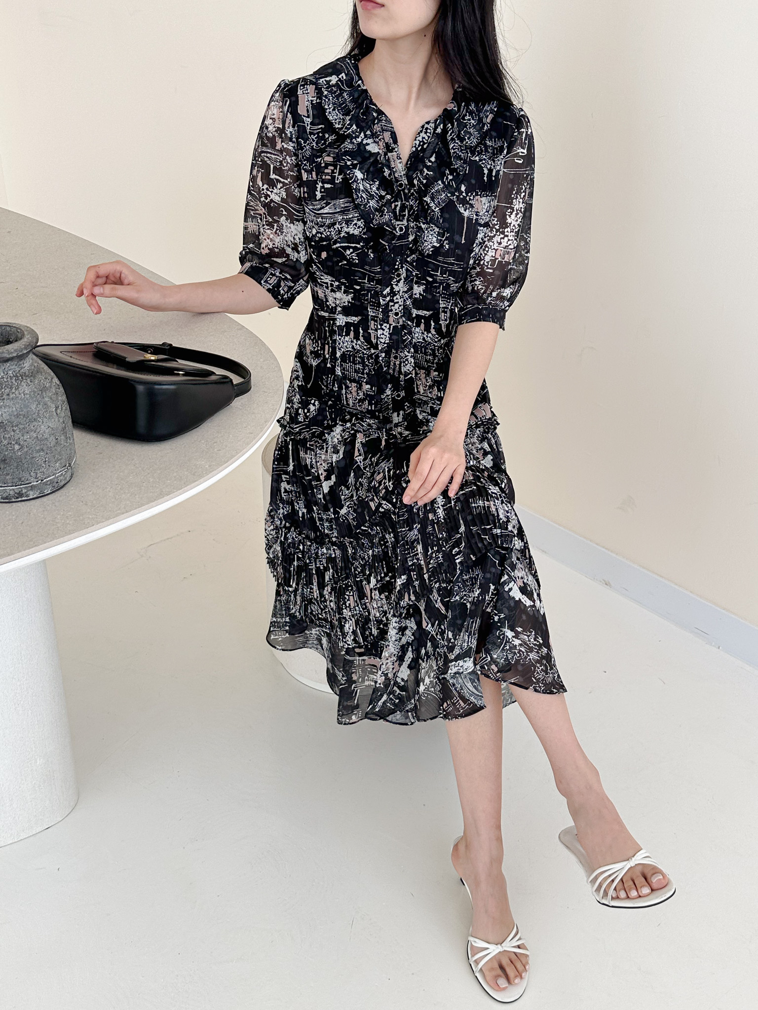 룩북 슬라이드 1