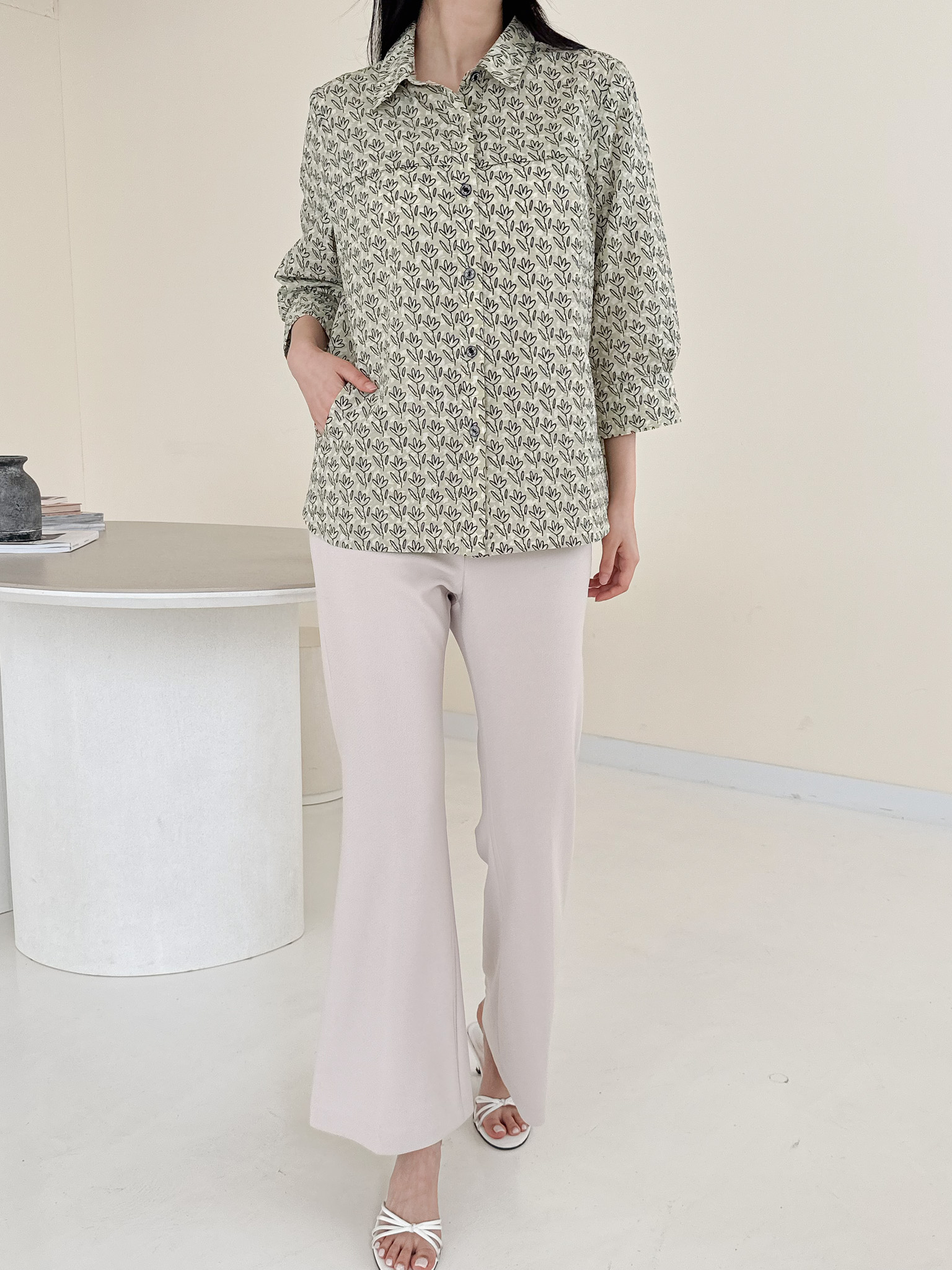 룩북 슬라이드 11