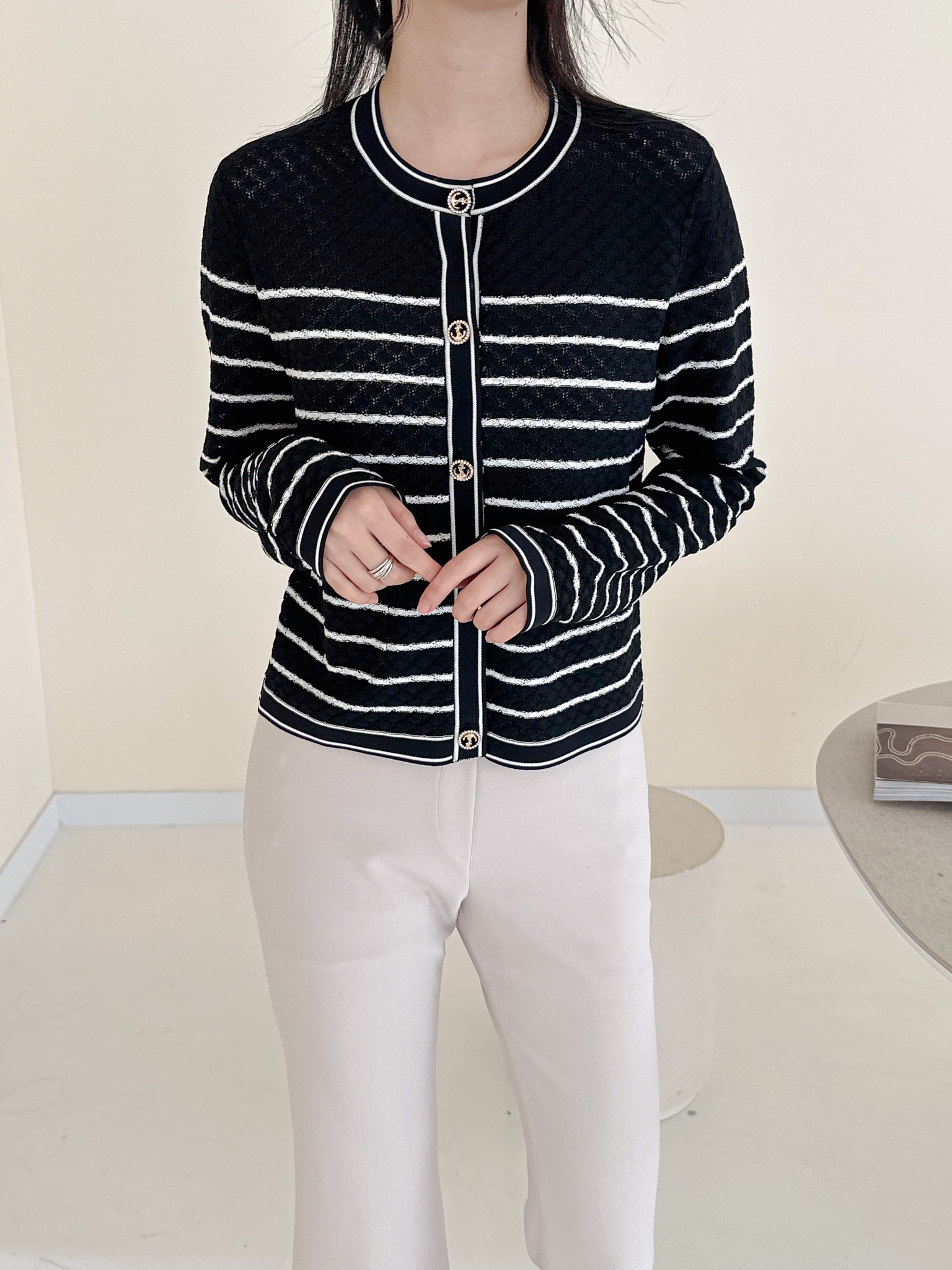 룩북 슬라이드 14