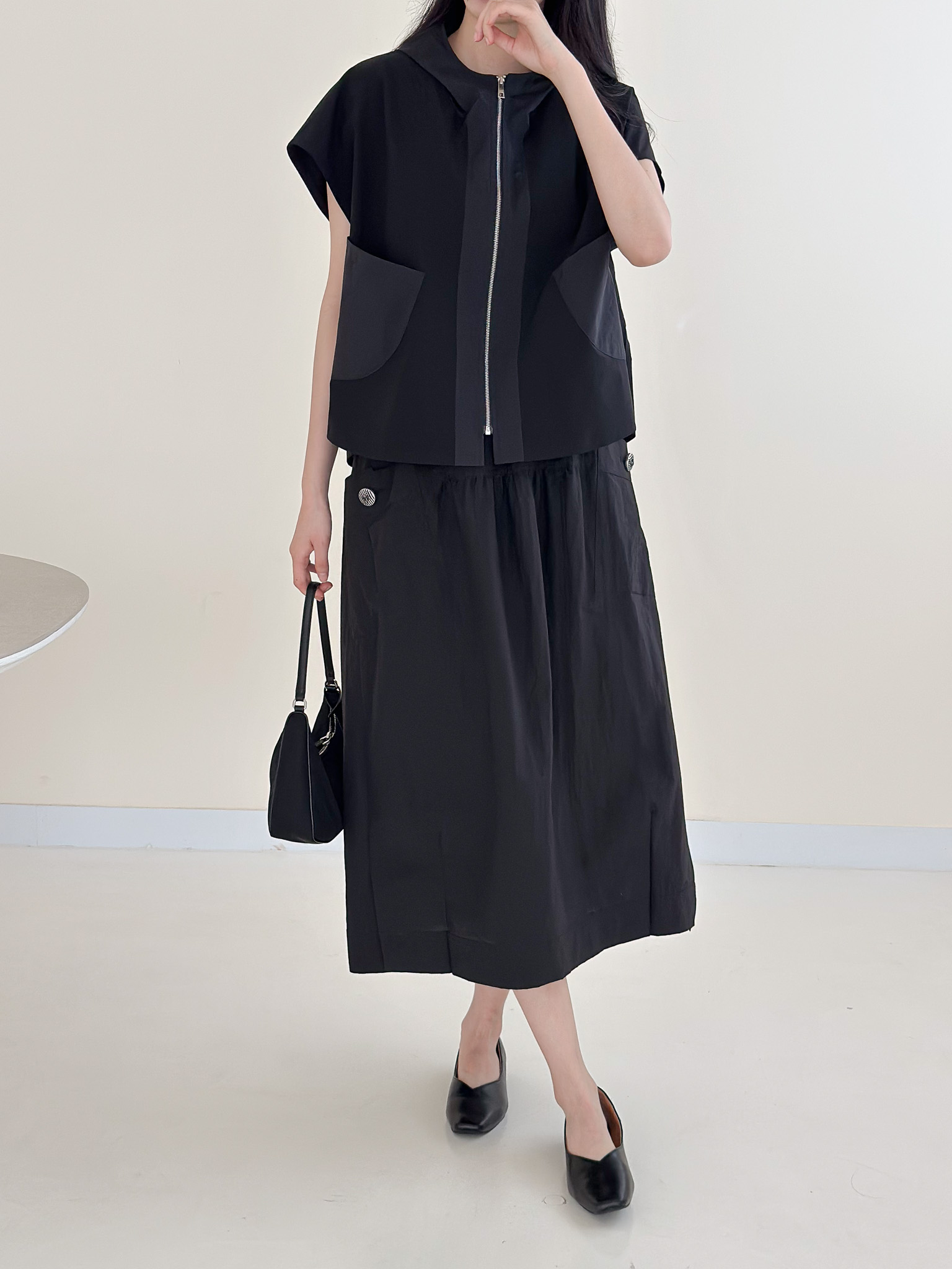 룩북 슬라이드 2