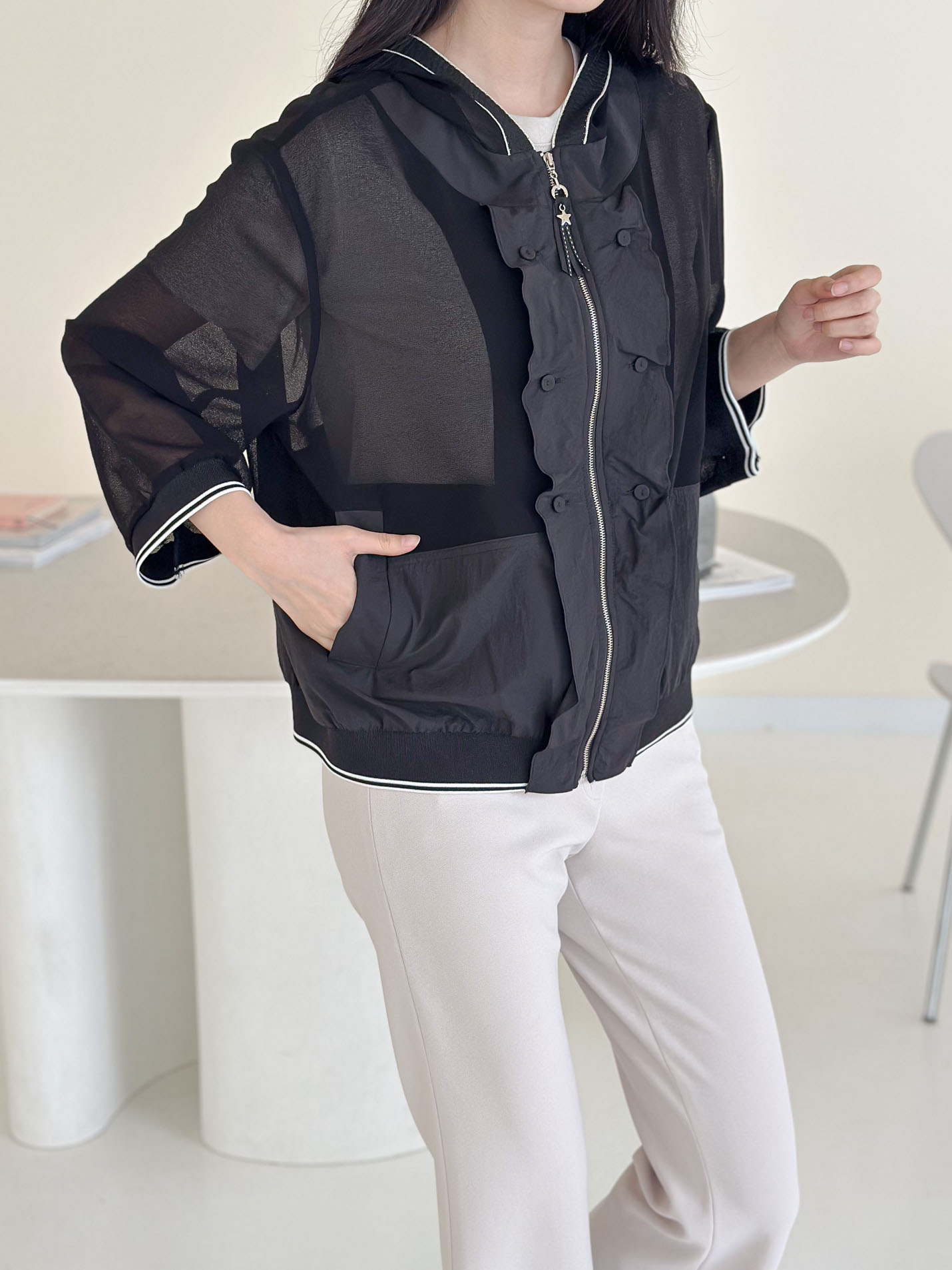 룩북 슬라이드 5